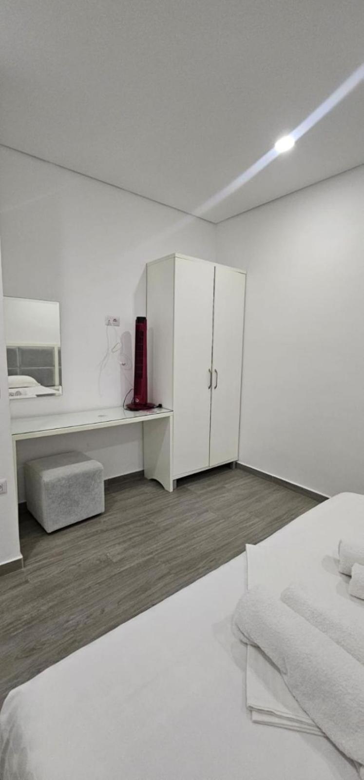 Edina By Hp Hotel