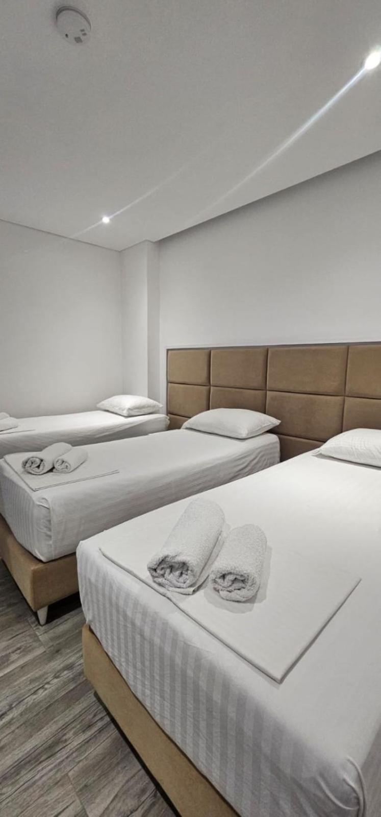 Edina By Hp Hotel 4*