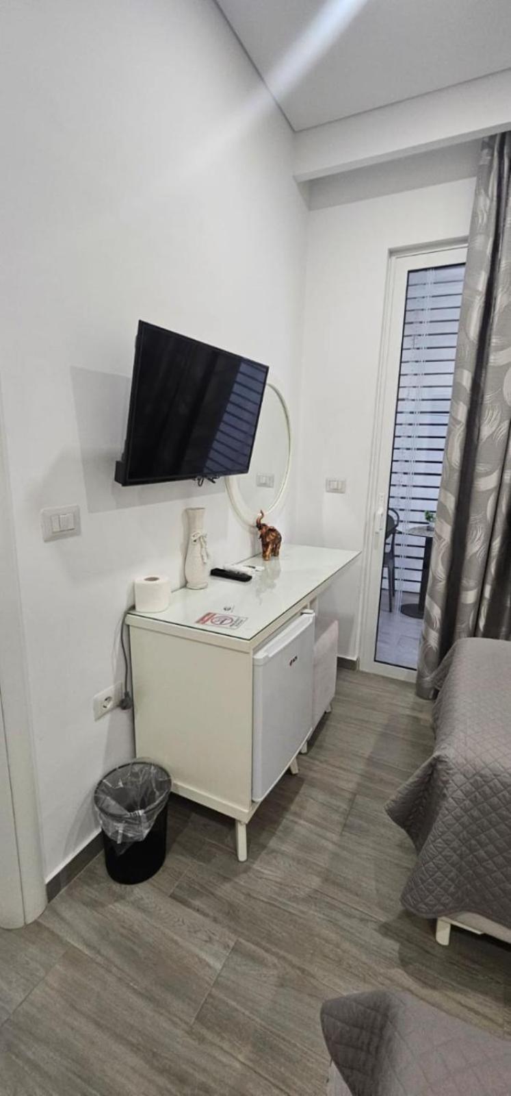 Edina By Hp 4* Sarandë