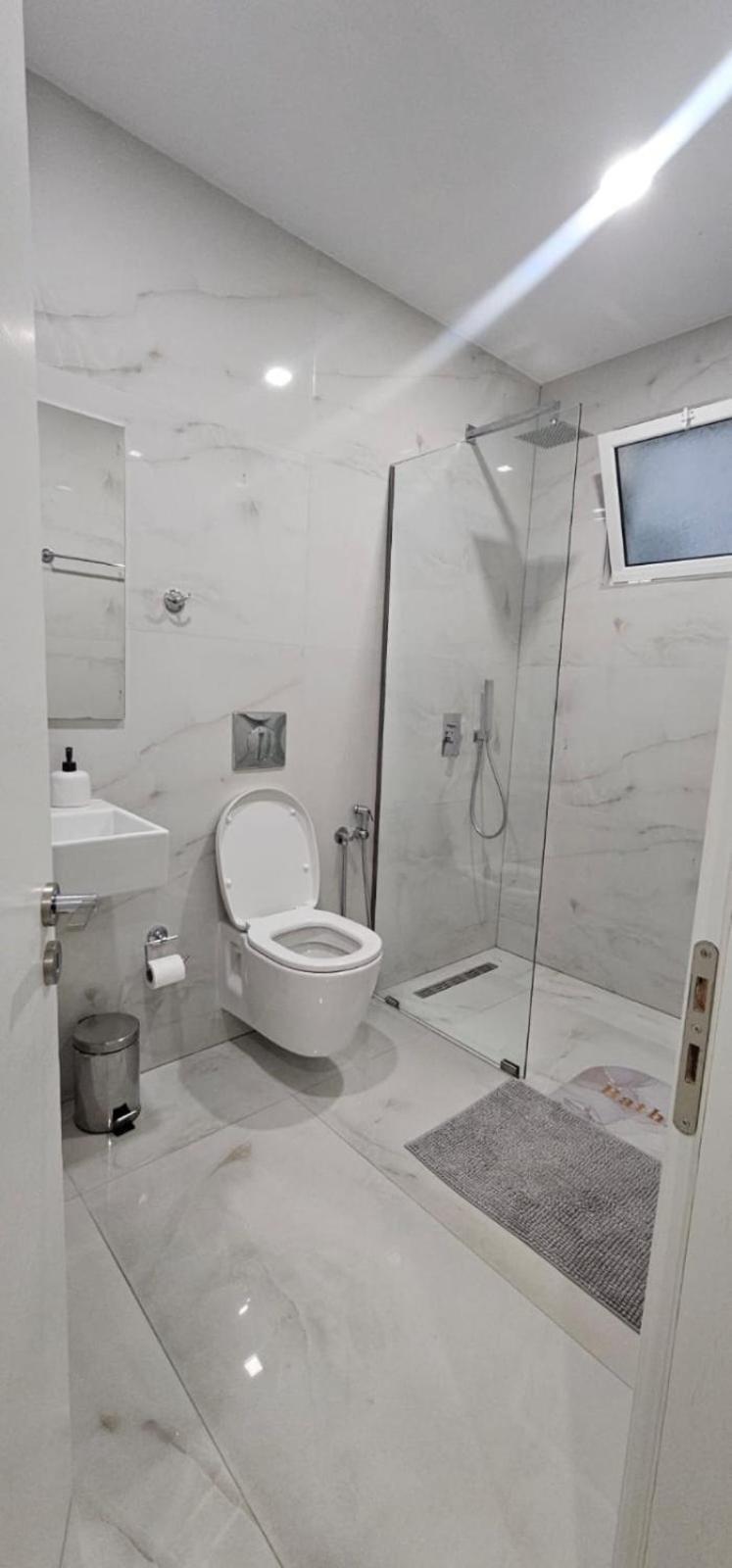 Edina By Hp Hotel Sarandë