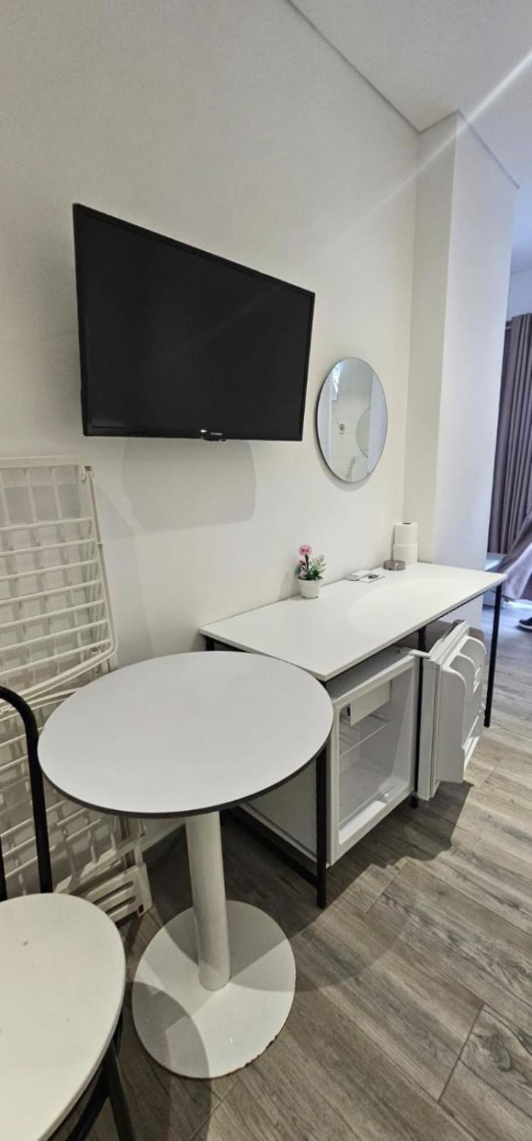 Edina By Hp 4*