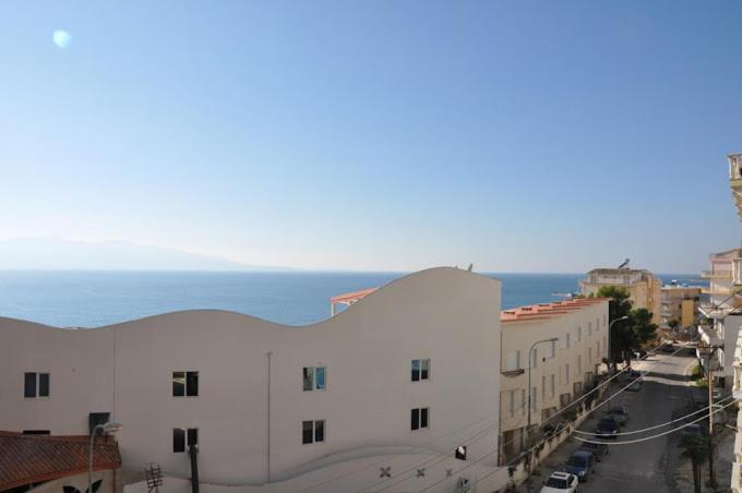 Hotel Edina By Hp Sarandë