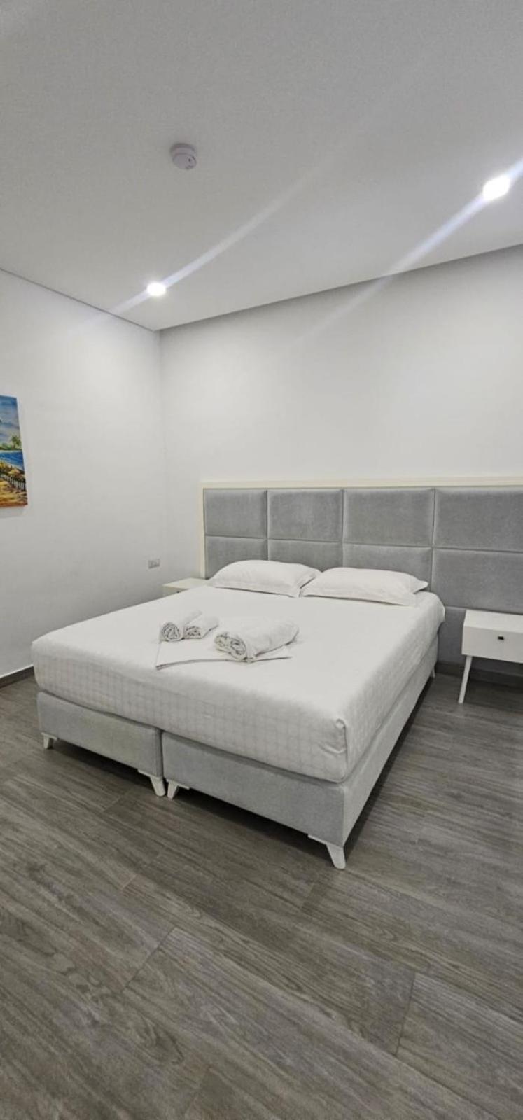 Edina By Hp Sarandë