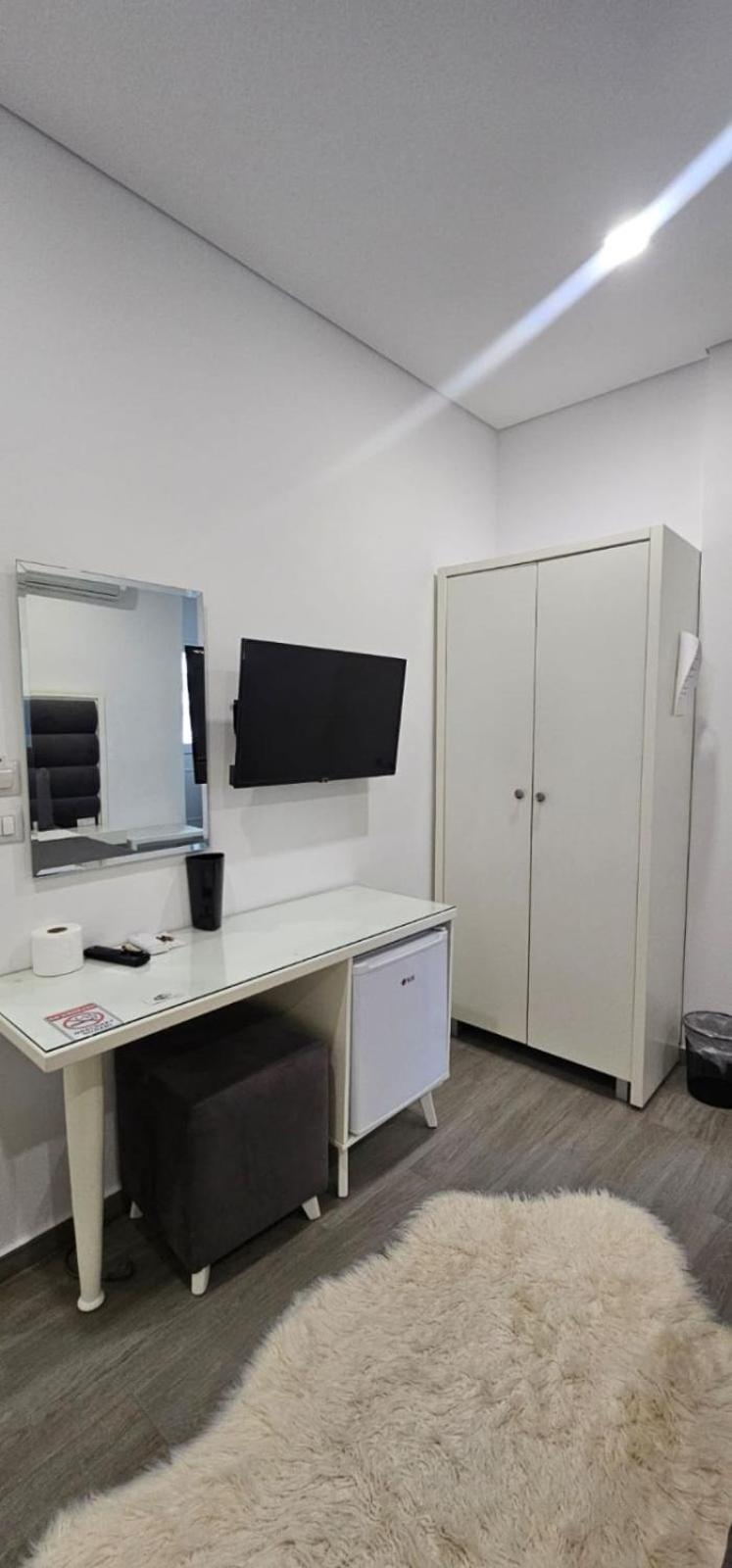 Edina By Hp 4* Sarandë