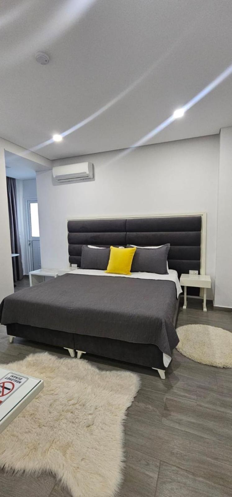 Edina By Hp Hotel 4*